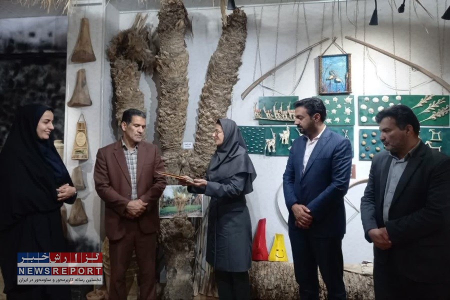 تجلیل از مدیر موزه فرهنگ و هنر بافق در بازدید رئیس گروه موزه‌های یزد به مناسبت روز جهانی موزه‌ها